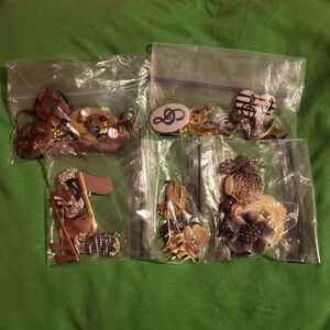 *NEW LISTING* Assorted Costume Jewelry